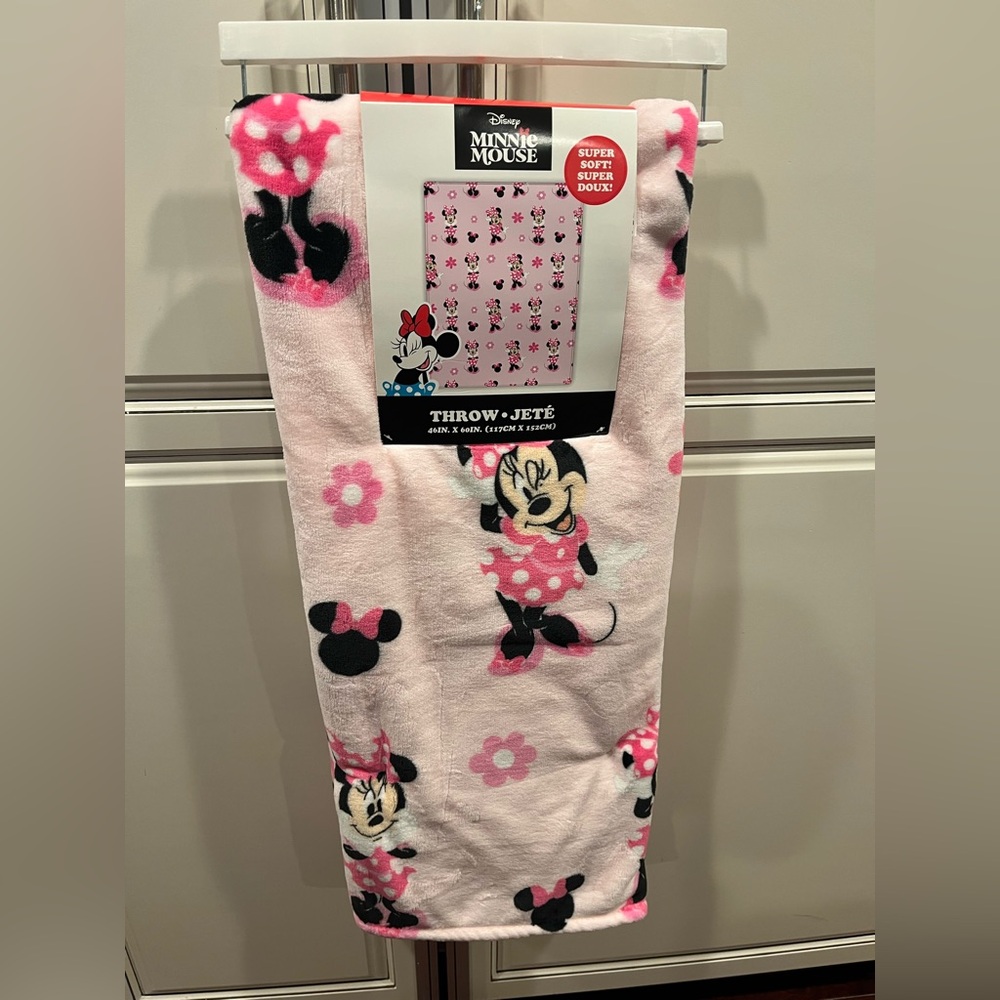 Disney Minnie Mouse Pink and Black Throw Blanket